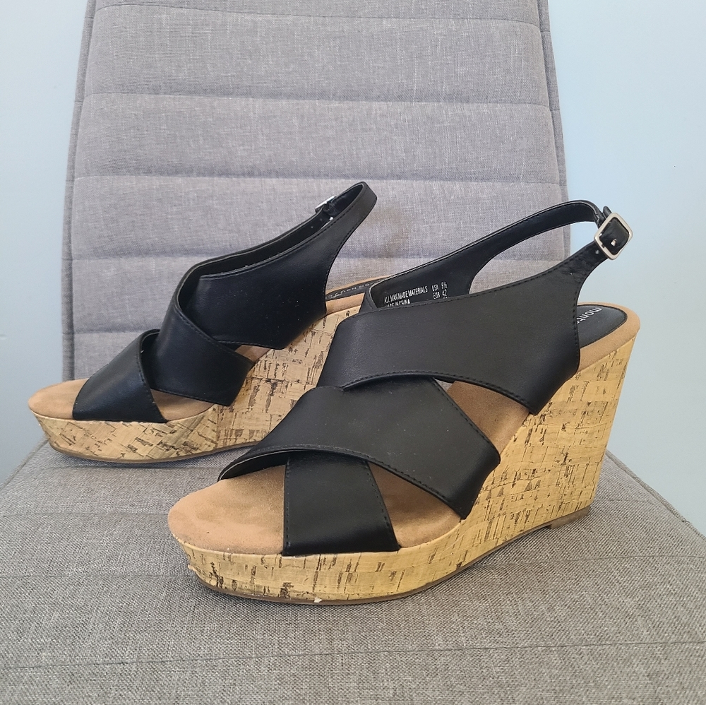 Black Strappy Wedge Sandal size 9.5
